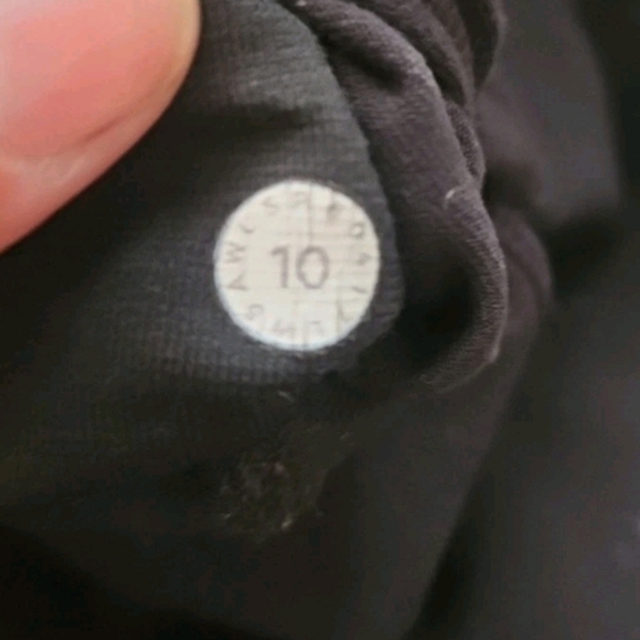 Lululemon Womens Black Under Pant (Hi-Rise) *Tech Mesh 28" 10 - Picture 9 of 12